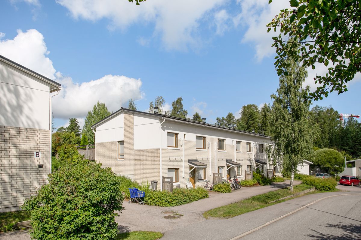 Neliö, Espoo, Saarniraivio