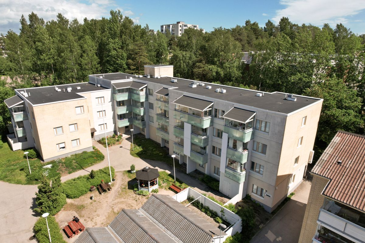 Neliö, Vantaa, Länsimäki